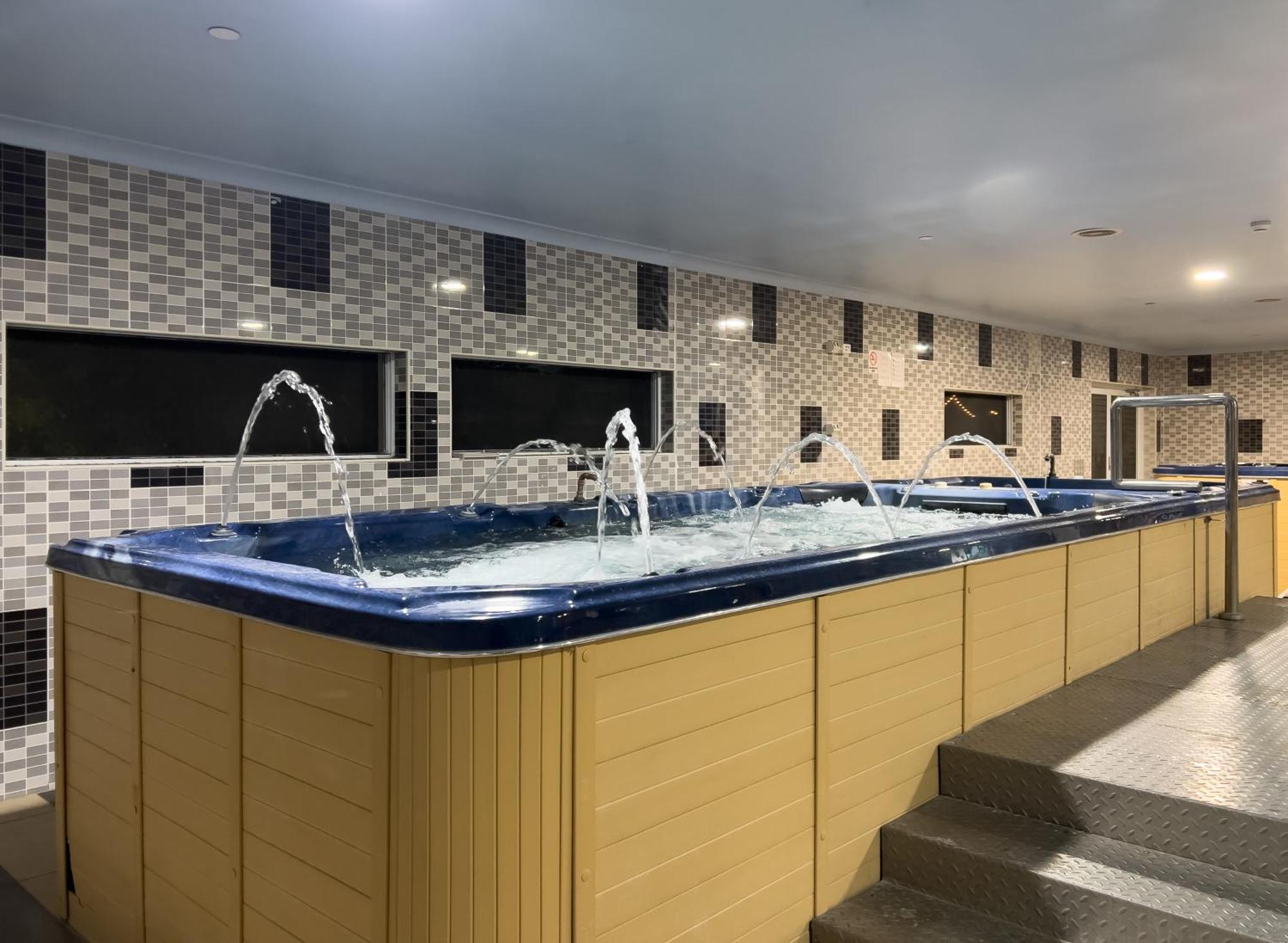 The Phoenix Artesian Spa Resort And Accommodation Moree Extérieur photo